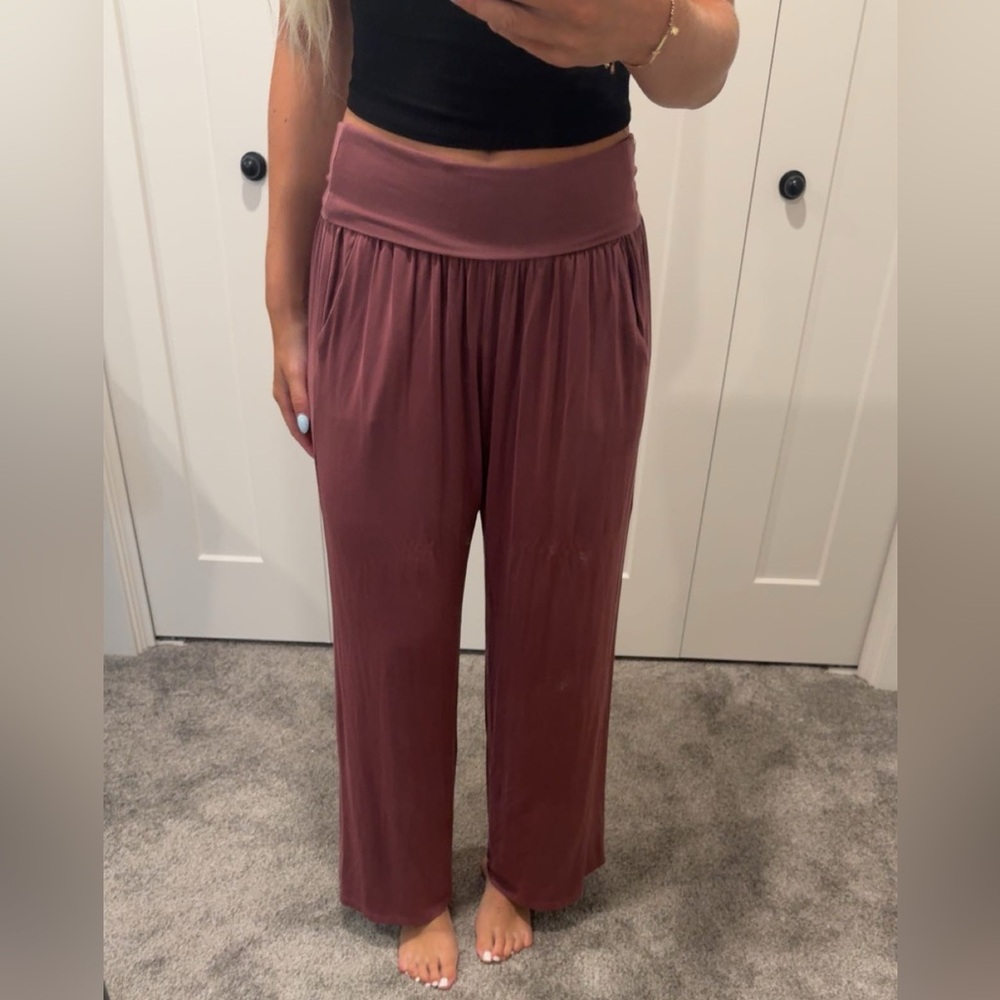 Athleta Wide Leg Pants in Mauve - Never Worn